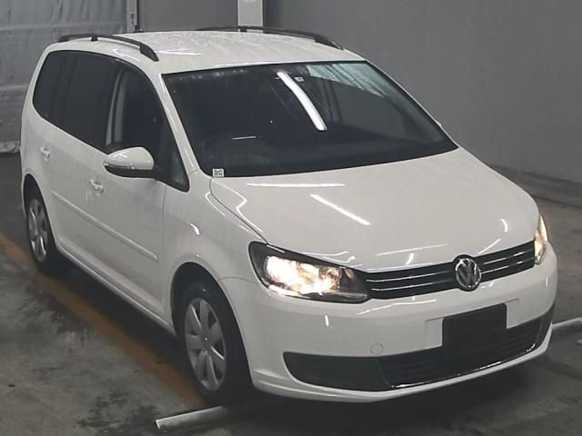 383 Volkswagen Golf touran 1TCAV 2013 г. (ZIP Tokyo)